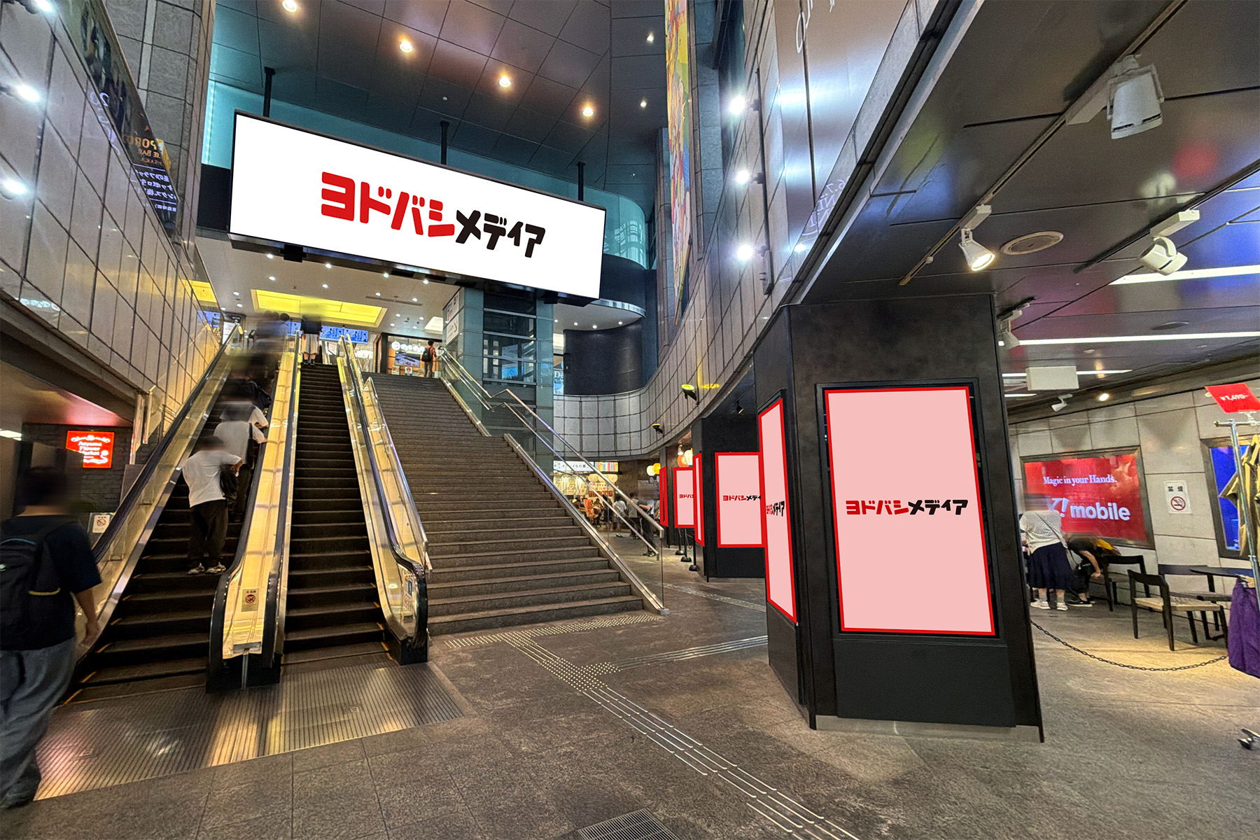 広場柱巻サイネージ（7面）